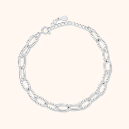 Silberne Gliederkette, verstellbar, elegantes Design, Schmuck für Damen, modisches Accessoire.