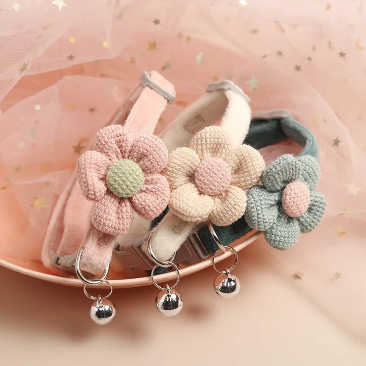 Justerbart kattehalsbånd med blomst - FlowerCharm