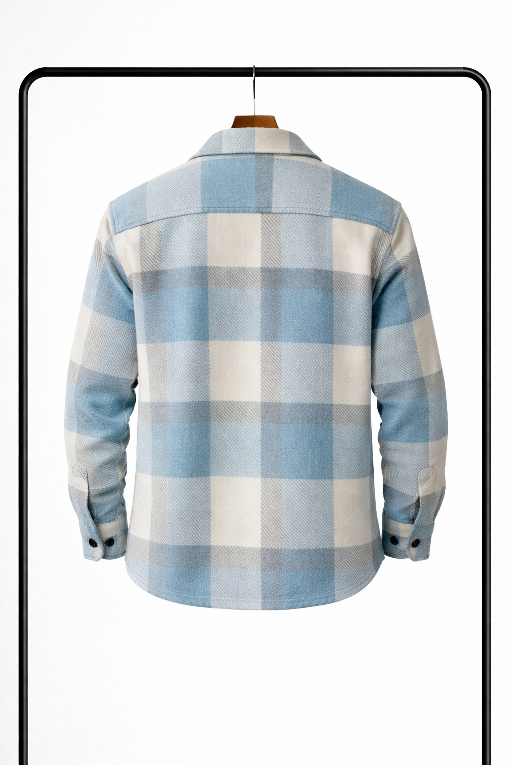 Overshirt i lyseblåt og cremefarvet tern set bagfra på bøjle, med skulderparti i ét stykke og manchetter med knapper. 2