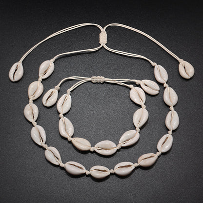 Originales Muschel-Halskette und Armband Set, Naturmaterial, handgefertigt, Boho-Stil.