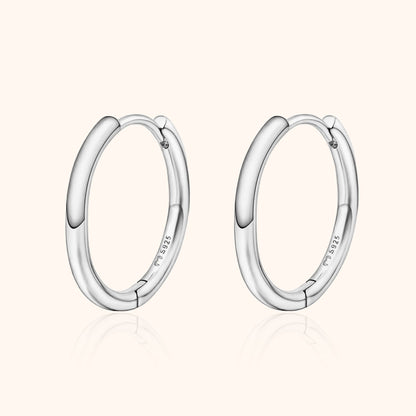 Silberne Creolen Ohrringe 925 Sterling Silber Schmuck minimalistisch elegant Damen Accessoire
