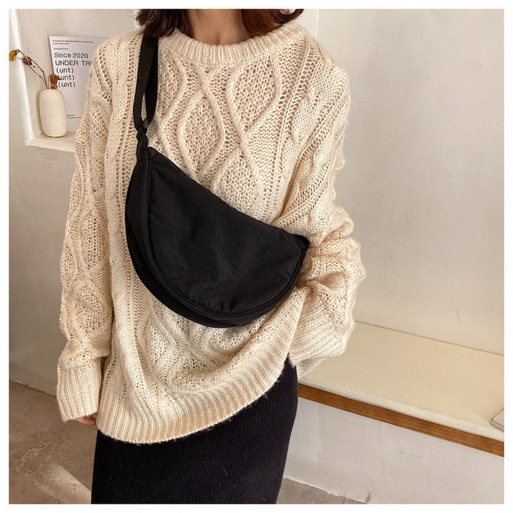 Stilfuld Halvmåne Crossbodytaske - Luna