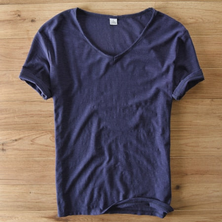 Let hør T-shirt med V-hals til herrer – åndbar & sommerlig – Thilo