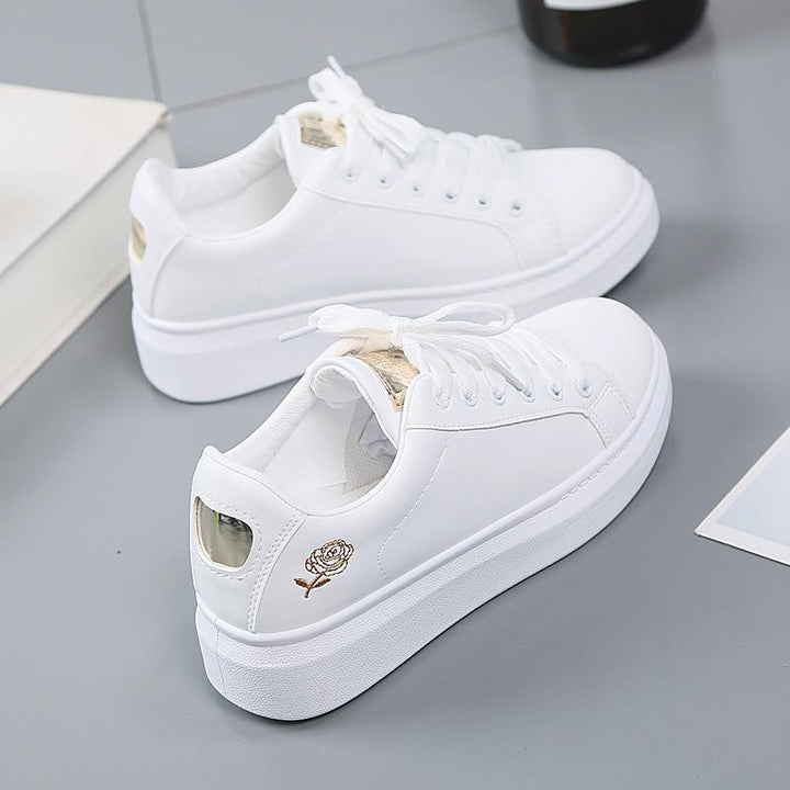 Trendy damesneakers i kunstlæder med metallic-accenter – Norell