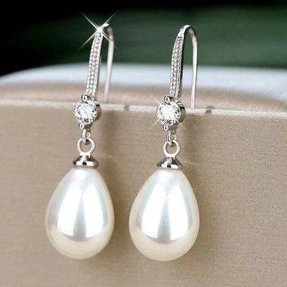Elegante Ohrringe mit Perlen und Zirkonia, silberfarben, Schmuck für Damen, Hochzeit Accessoire.