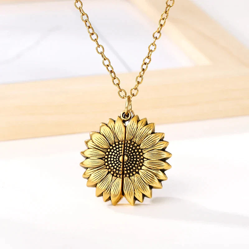 Goldene Sonnenblumen-Halskette, Damen-Schmuck, modisches Accessoire, Geschenkidee.