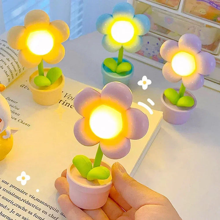Lille, beroligende bordlampe i blomstform - BlossomGlow