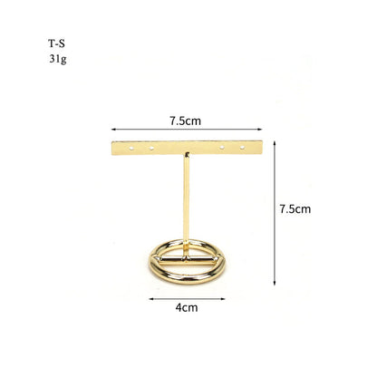 Goldener T-förmiger Schmuckständer aus Holz und Metall, ideal für Ohrringe und Ringe.