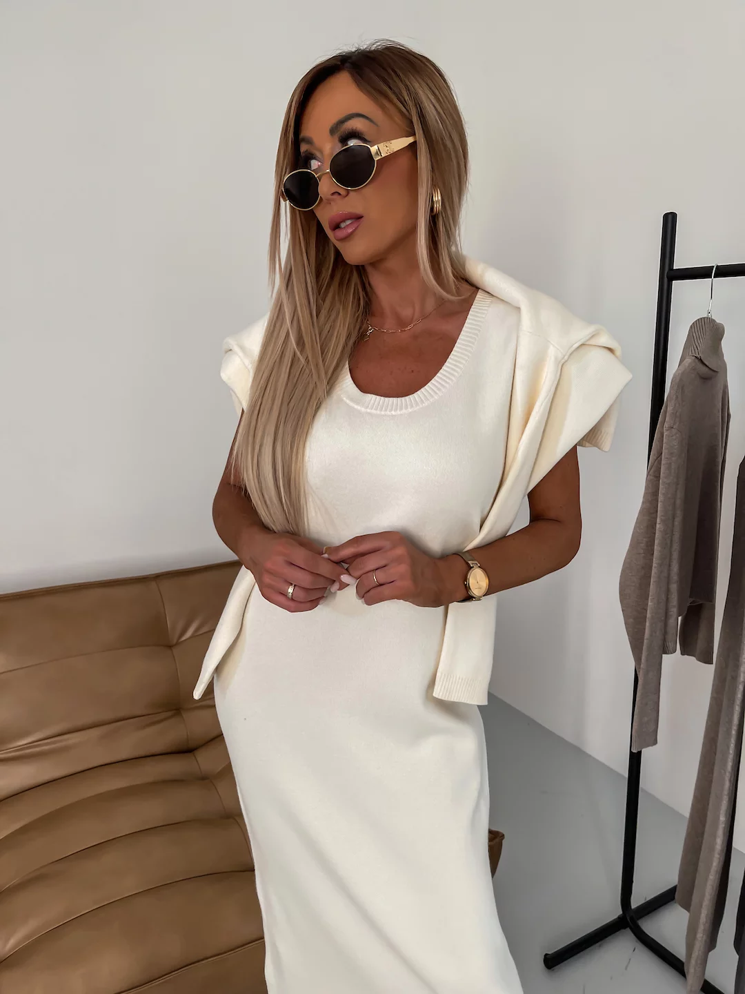 Dame midi kjole med rullekrave og jersey-detalje – Larissa