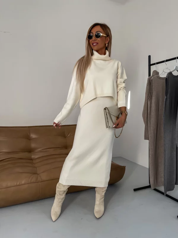 Dame midi kjole med rullekrave og jersey-detalje – Larissa