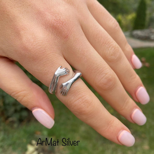 Silberring mit Handdesign, verstellbar, Damenring, Modeschmuck, glänzend, stilvoll, elegant.