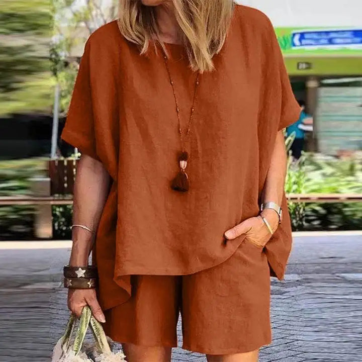 Trendy todelt sommersæt i hør med shorts til kvinder – Nayla