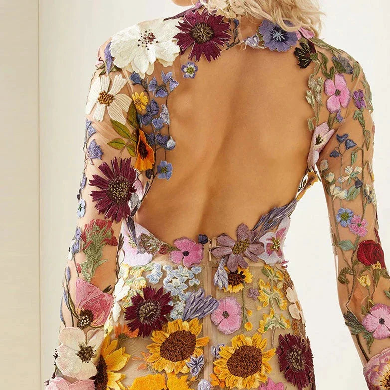 Blomstret cocktailkjole med blonder – Aurelia