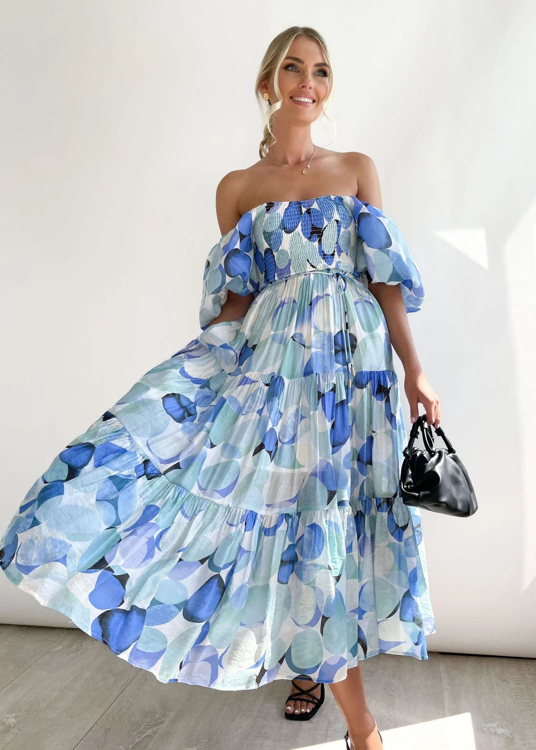 Off-shoulder midikjole – Talia