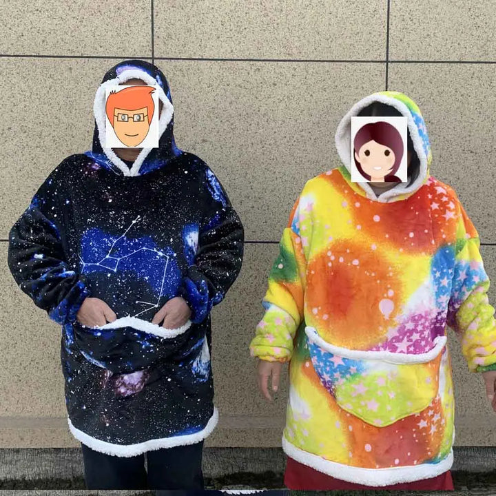 Over-sized fleece tæppe med hætte og lommer – SnugJoy