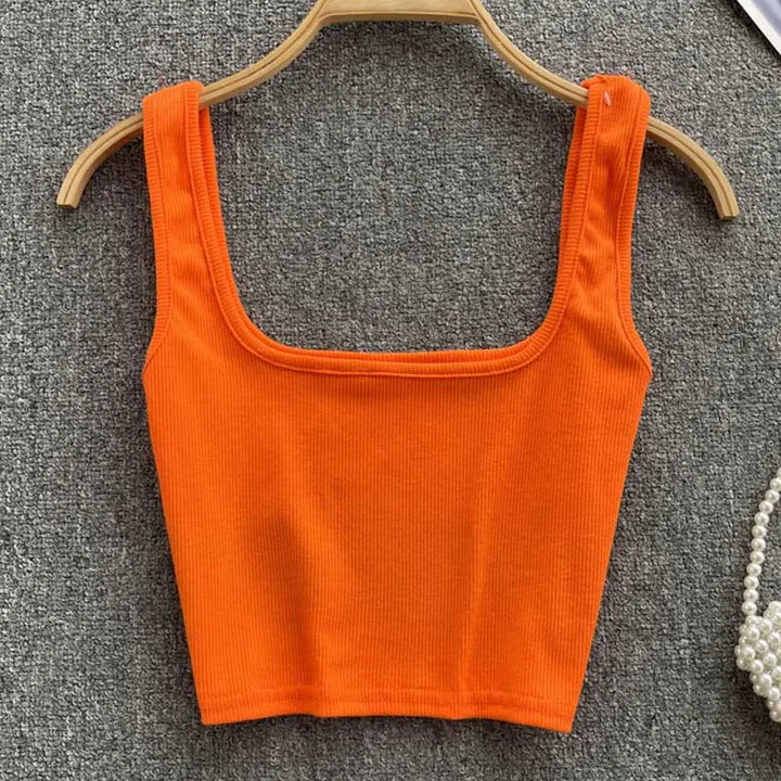 Rygfri cropped tanktop i ensfarvet – Zayra