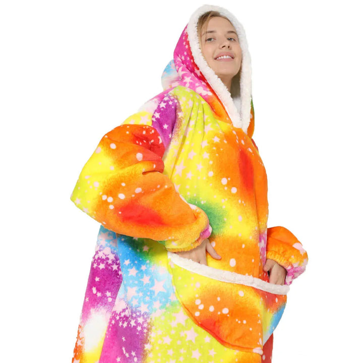 Over-sized fleece tæppe med hætte og lommer – SnugJoy
