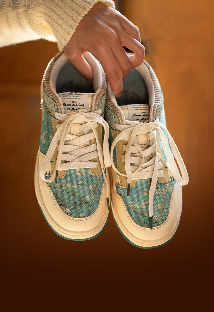 Stilfulde unisex kunst-sneakers med mandelblomstprint – Arta
