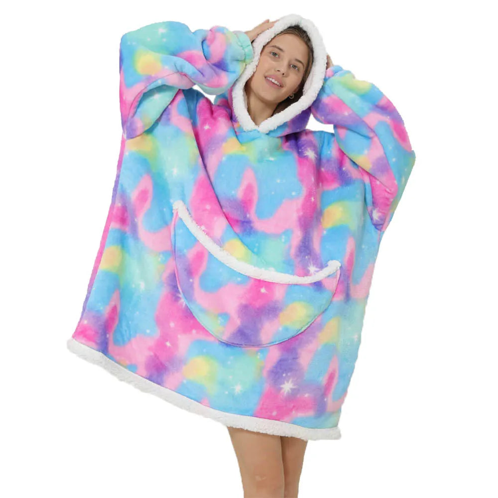 Over-sized fleece tæppe med hætte og lommer – SnugJoy