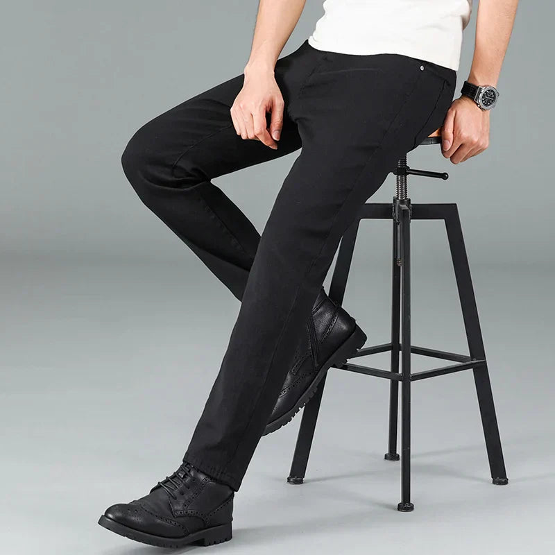 Herren Straight Fit Jeans i sort med stretch – Milan