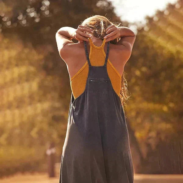 Løs og stilfuld jumpsuit til damer med sidelommer – Narelle