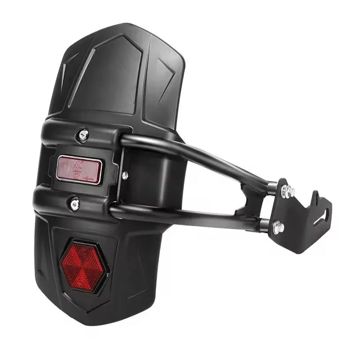 Universal motorcykel bagmudder skjold med reflektor – RoadGuard
