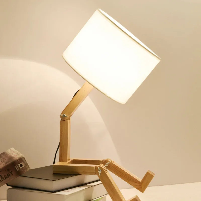 Træbordlampe med bogholder - RutanFlex