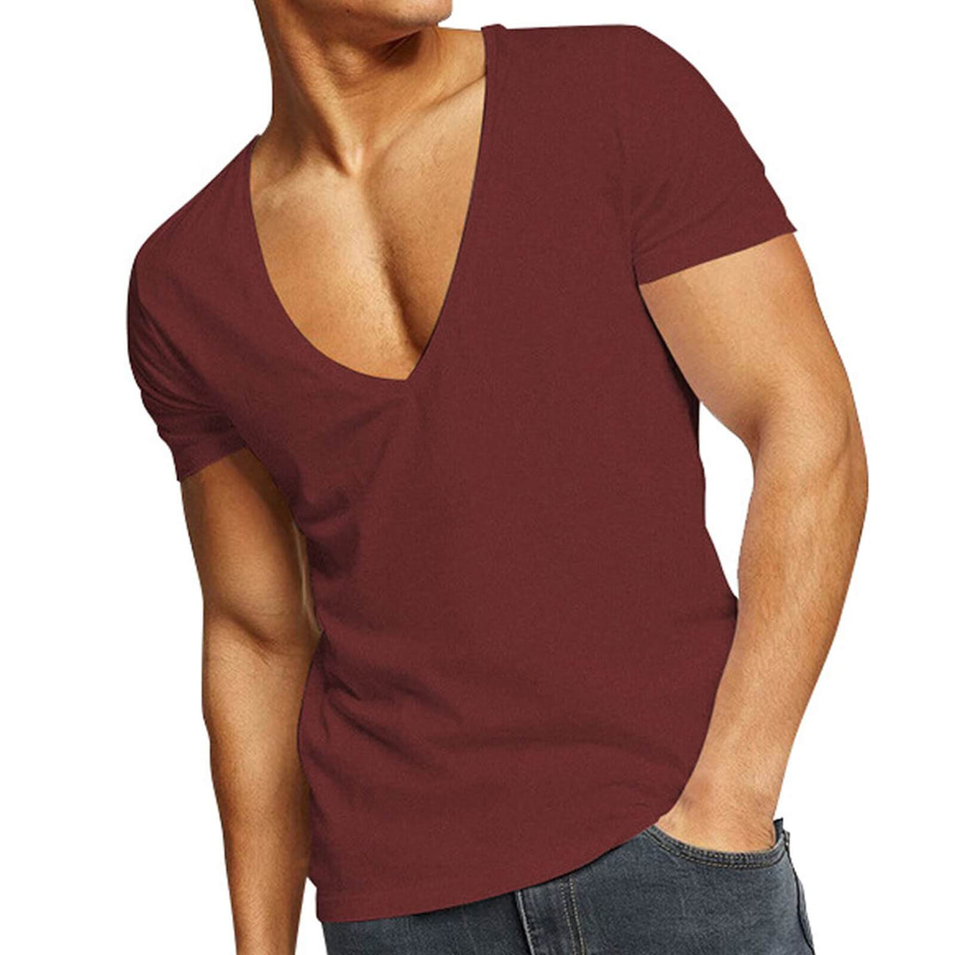 Afslappet og figursyet herre T-shirt med V-hals – Jonas