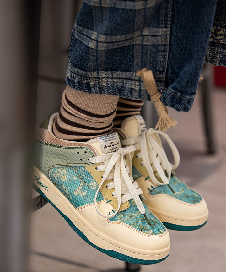 Stilfulde unisex kunst-sneakers med mandelblomstprint – Arta