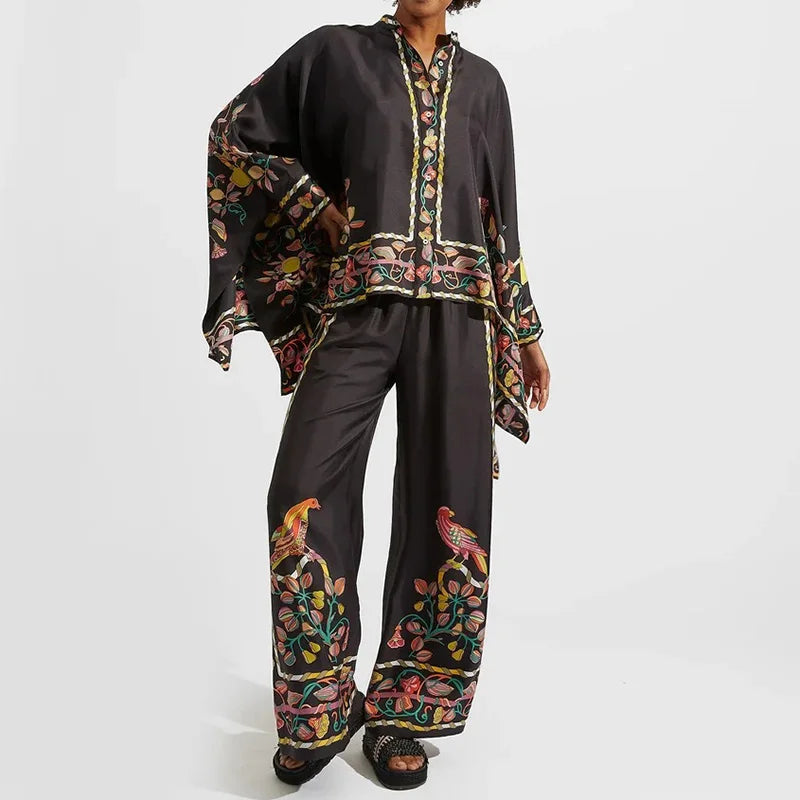 To-delt streetwear-sæt i hør til damer med etnisk print – Samira efterårsudgave