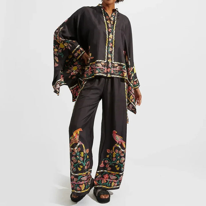 To-delt streetwear-sæt i hør til damer med etnisk print – Samira efterårsudgave