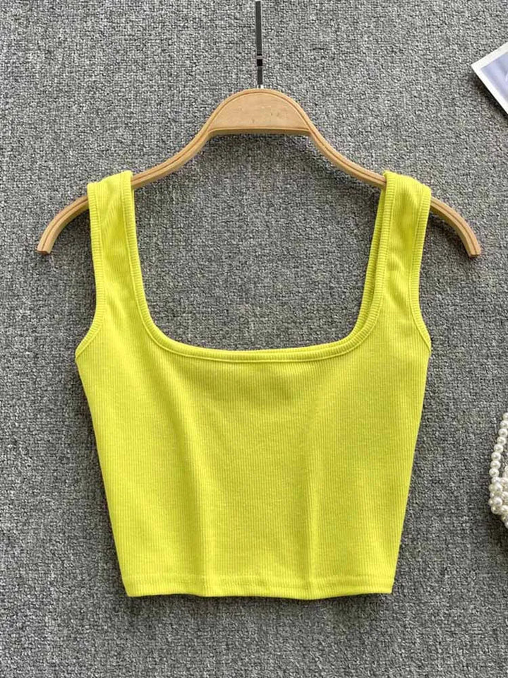 Rygfri cropped tanktop i ensfarvet – Zayra