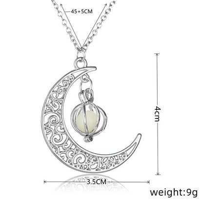 Silberne Mond-Halskette mit filigranem Design und leuchtendem Anhänger, 45+5 cm Länge.