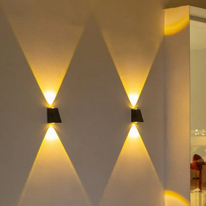 Solar Wall Light | Cordless & Automatic | IP65 Weatherproof 4