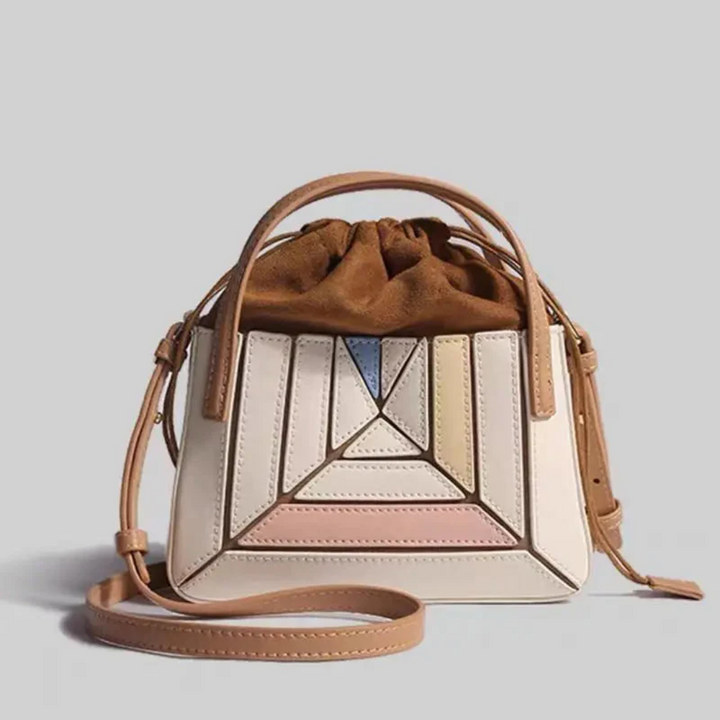 Moderne håndtaske med geometrisk design - GeoChic