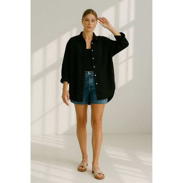 Linen damebluse med knaplukning – Marise