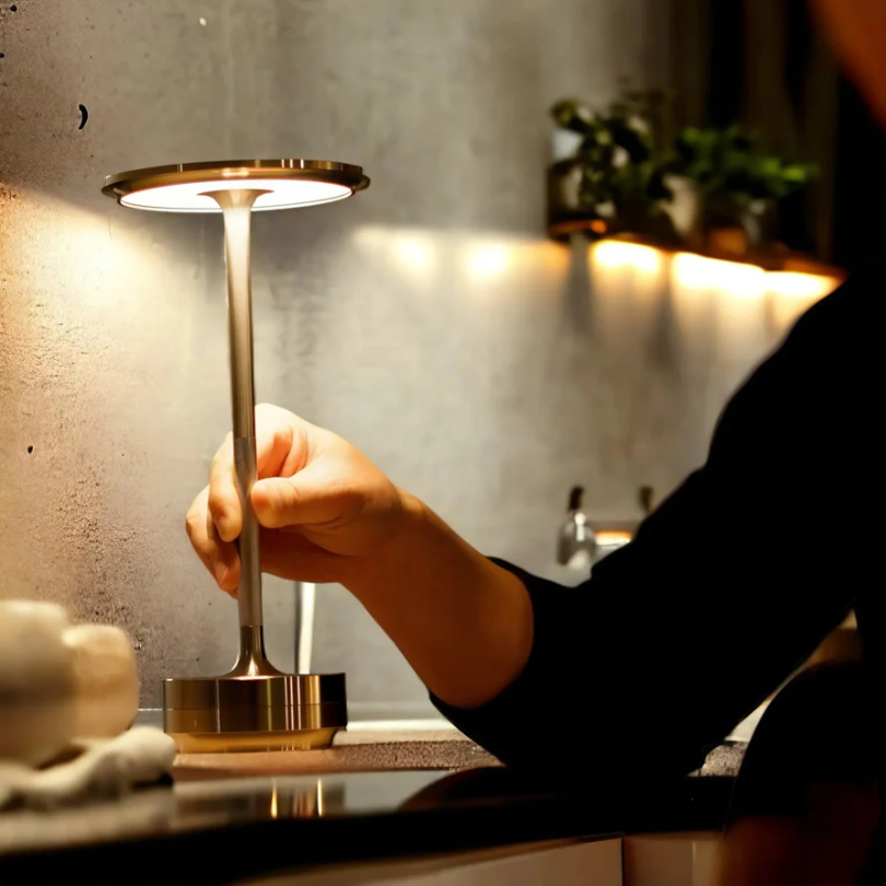 Stemningsfuld Luksusbordlampe - LumoVibe