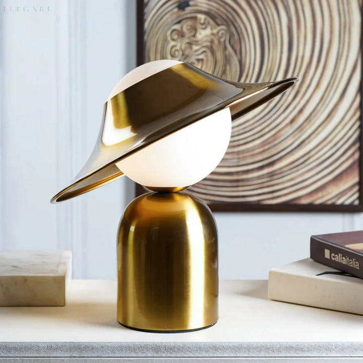 Luksus Metal Bordlampe - GoldAura