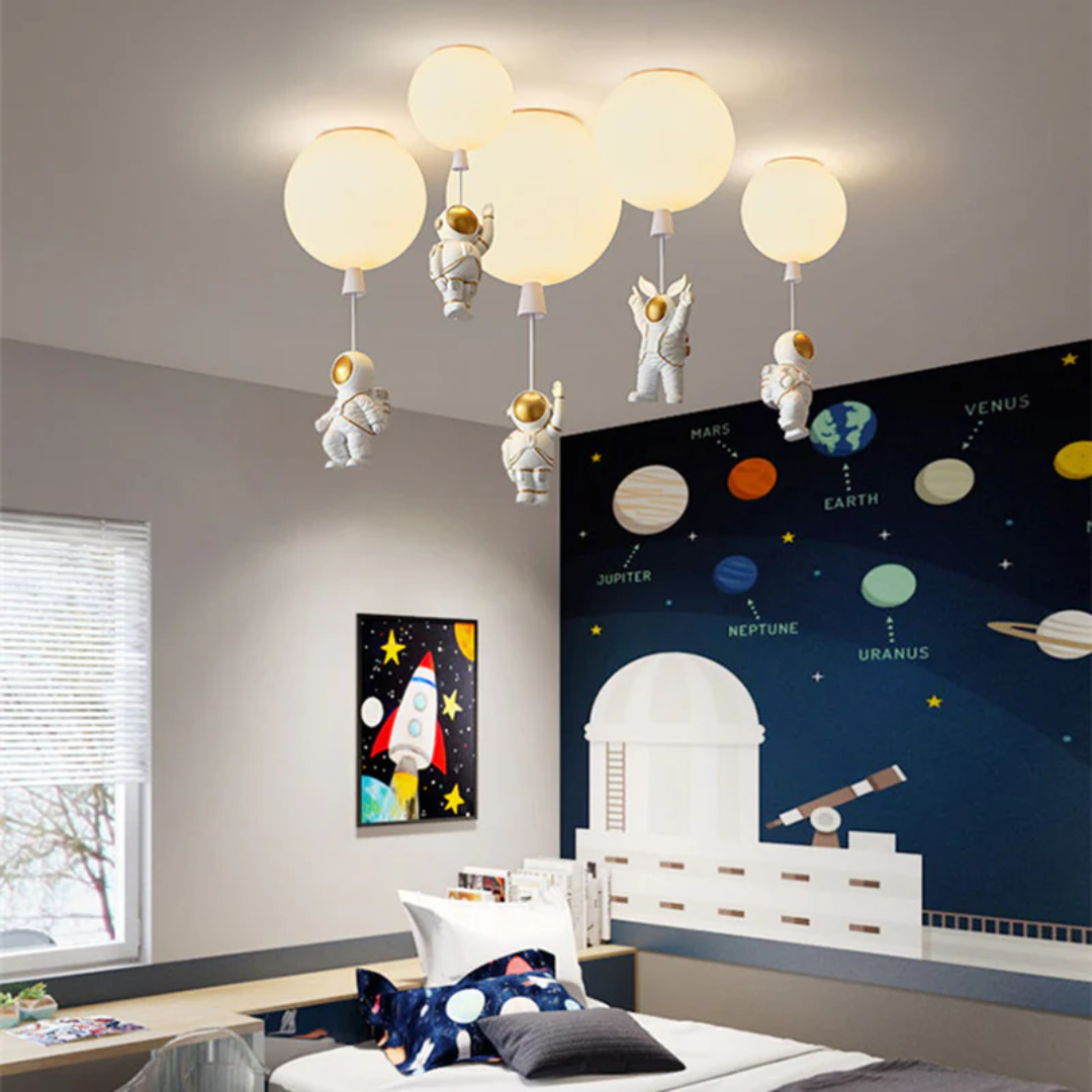 Trendy Måne-/Astronaut-LED-loftlampe til børneværelset - CosmoGlow