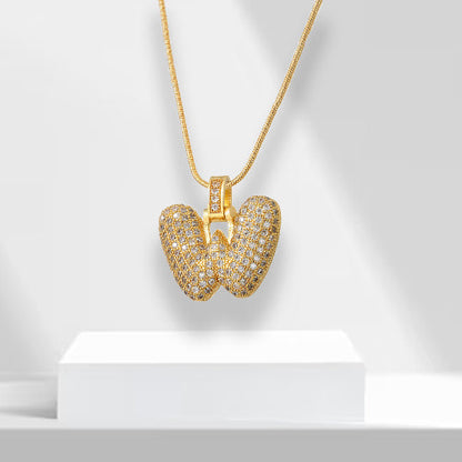 Goldene Buchstaben-Halskette "W" mit Strasssteinen, eleganter Schmuck, Geschenkidee.