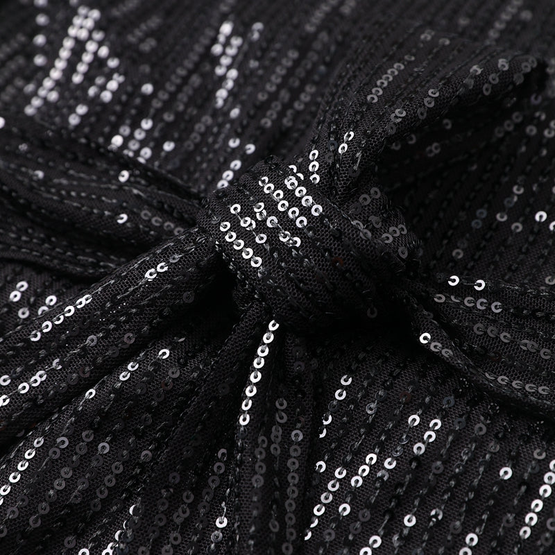 Schwarzes Paillettenkleid, Nahaufnahme, glänzend, elegant, Abendmode, festlich, Damenmode.