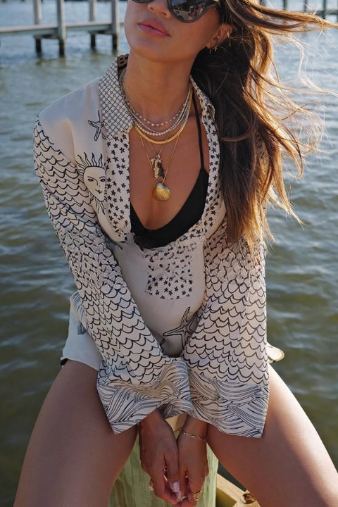 Satineret sommershorts-sæt med bluse – Talia