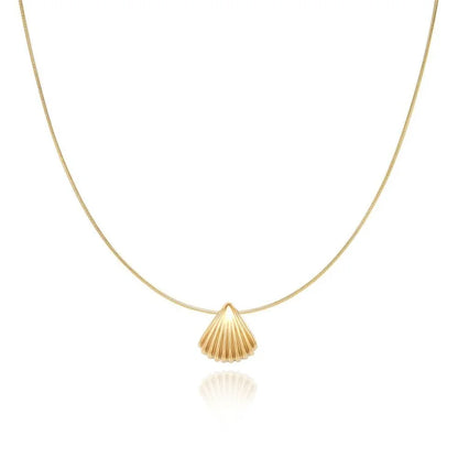 Goldene Muschelkette, elegantes Design, Damen-Schmuck, modisches Accessoire, Geschenkidee.