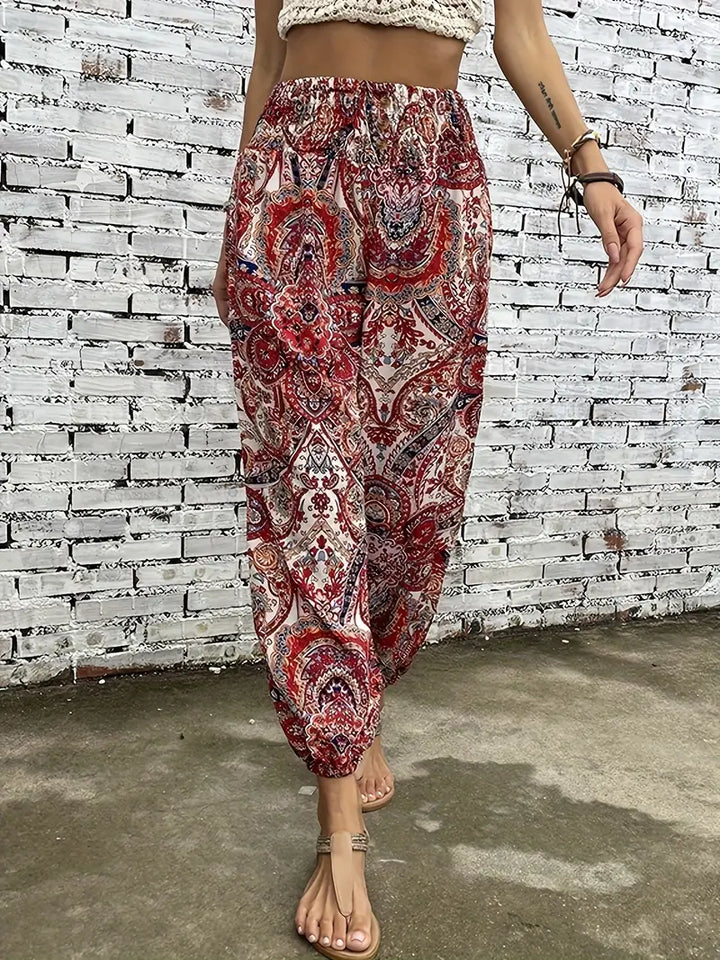 Boho-chic damebukser med grafisk print – Solara