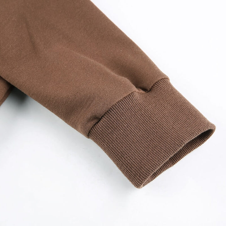 Efterårsinspireret, trendy, figursiddende cropped dame-hoodie med lynlås og hætte – Alina