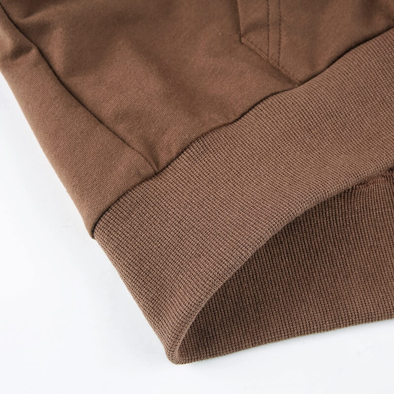Efterårsinspireret, trendy, figursiddende cropped dame-hoodie med lynlås og hætte – Alina