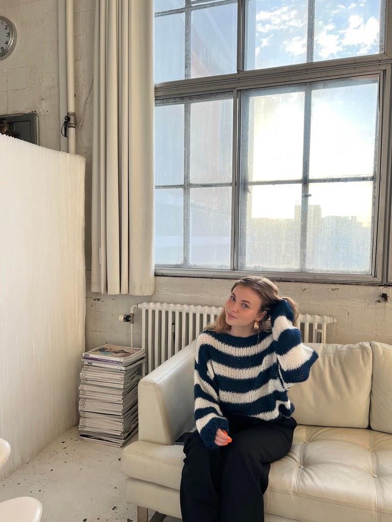 Strikket og stribet oversized dametrøje - Harper