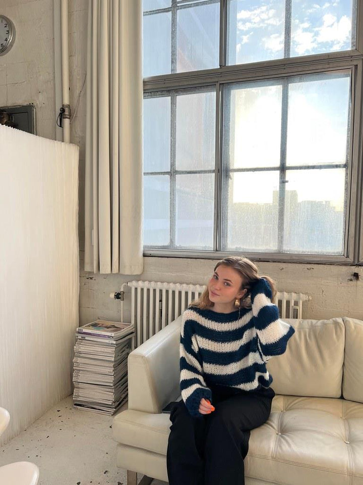 Strikket og stribet oversized dametrøje - Harper
