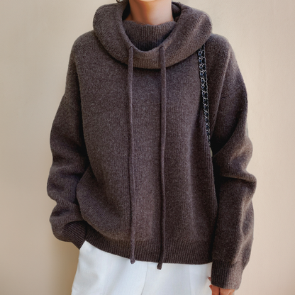 Rullekravesweater i merinould – Amira efterårsudgave