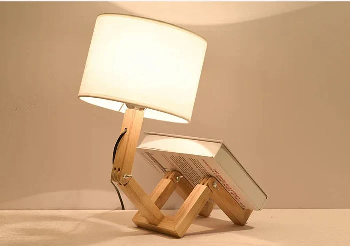 Træbordlampe med bogholder - RutanFlex